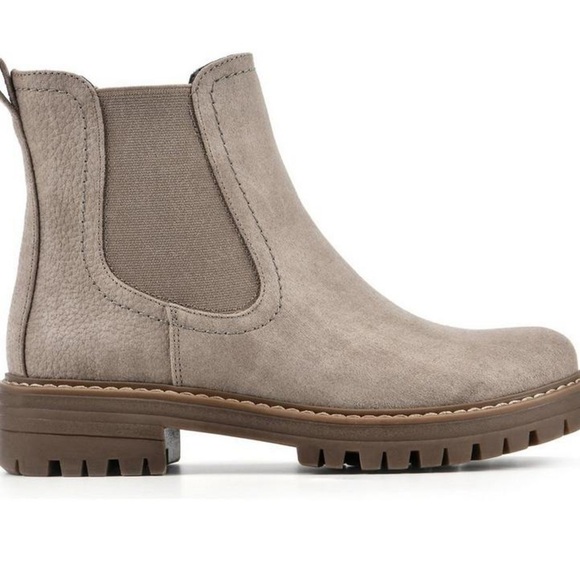 WOMEN'S CLIFFS BY WHITE MOUNTAIN MASTERY CHELSEA BOOTIES - Picture 1 of 9